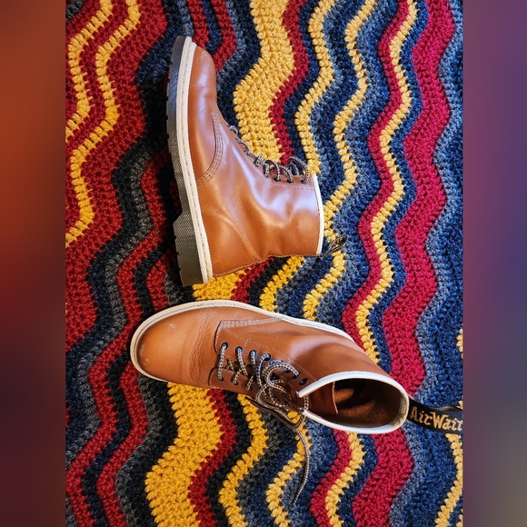 US12 Doc Martens 1460 Analine Oak - Picture 2 of 4